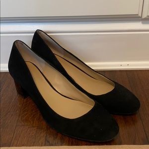 Ann Taylor low heel pumps